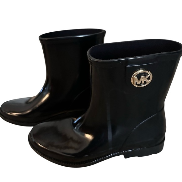 MICHAEL KORS BENJI RAIN BOOTIE/BOOTS BLACK w/ GOLD LOGO Size 8 - Picture 2 of 10